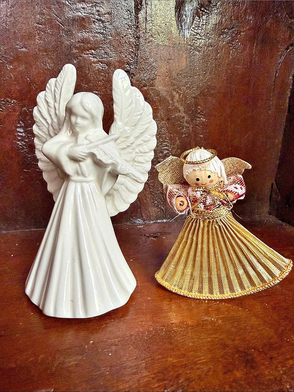 Angel Ornaments/Decor Set of 2 Vintage, different yet Complimentary